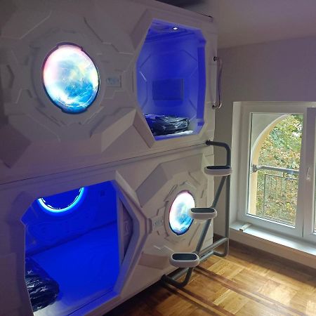 בלגרד Panda Victor Space Capsule Hostel-Neo Nomad מראה חיצוני תמונה