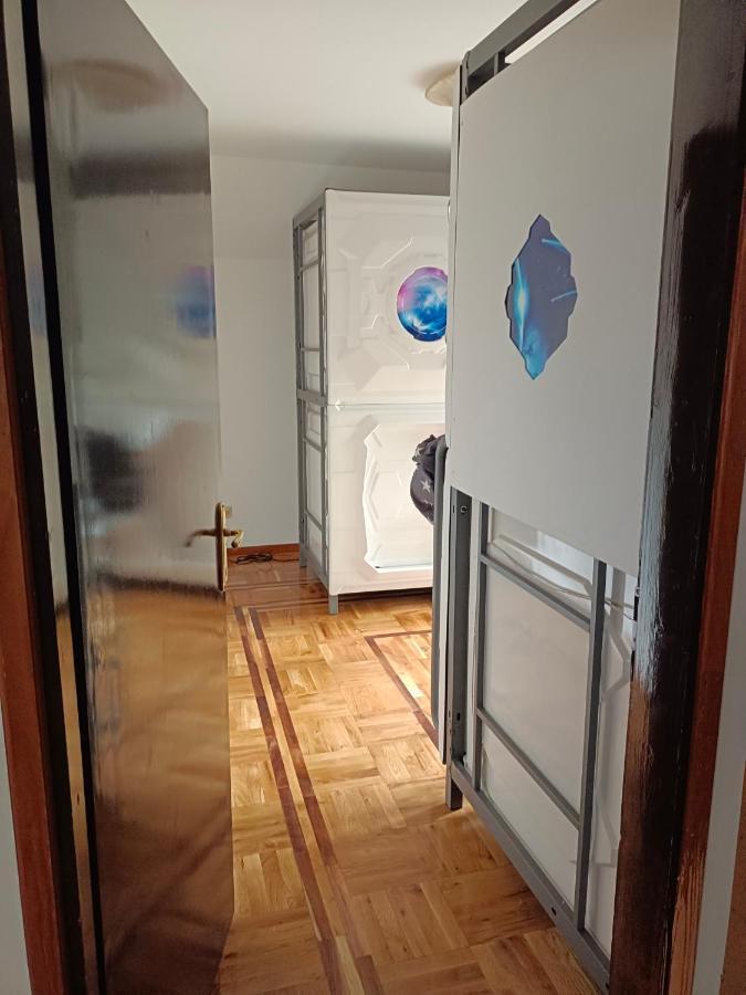 בלגרד Panda Victor Space Capsule Hostel-Neo Nomad מראה חיצוני תמונה