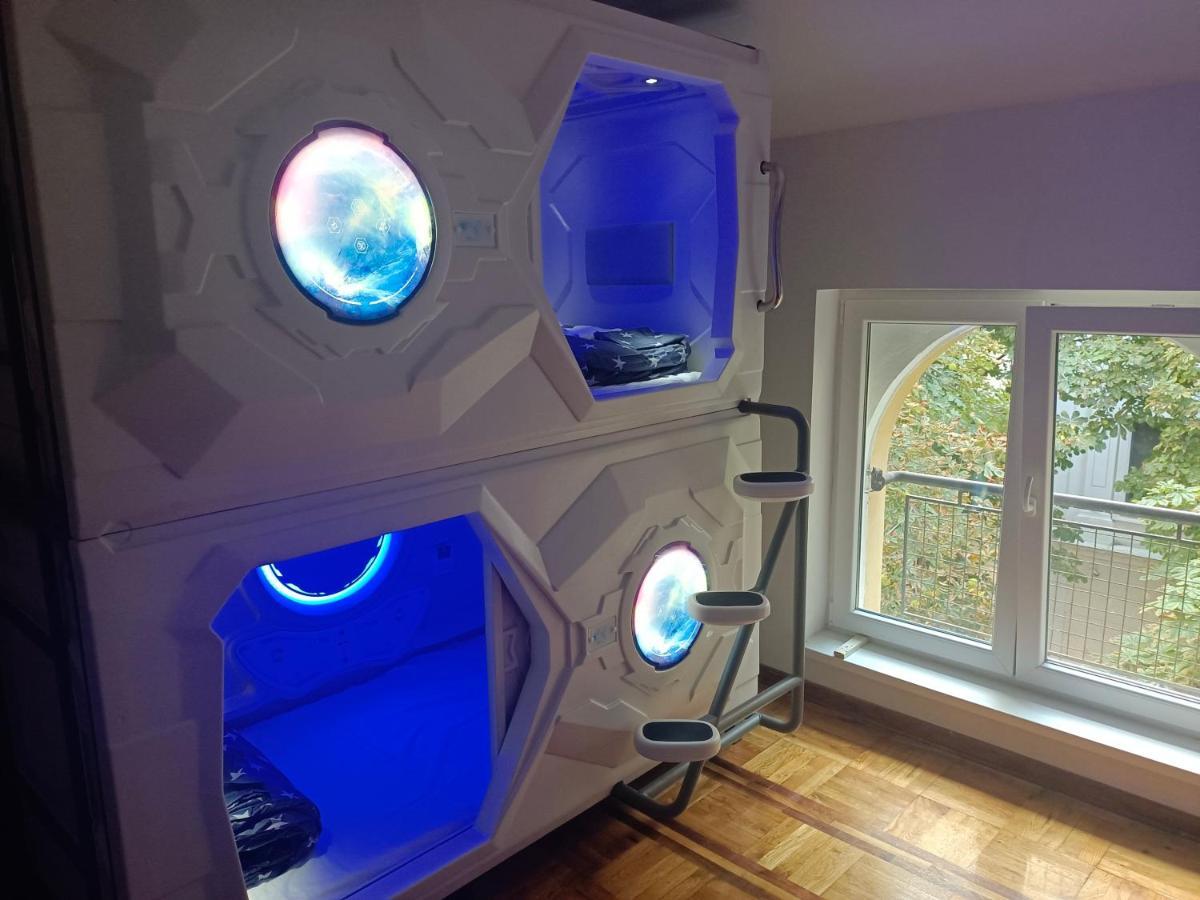 בלגרד Panda Victor Space Capsule Hostel-Neo Nomad מראה חיצוני תמונה